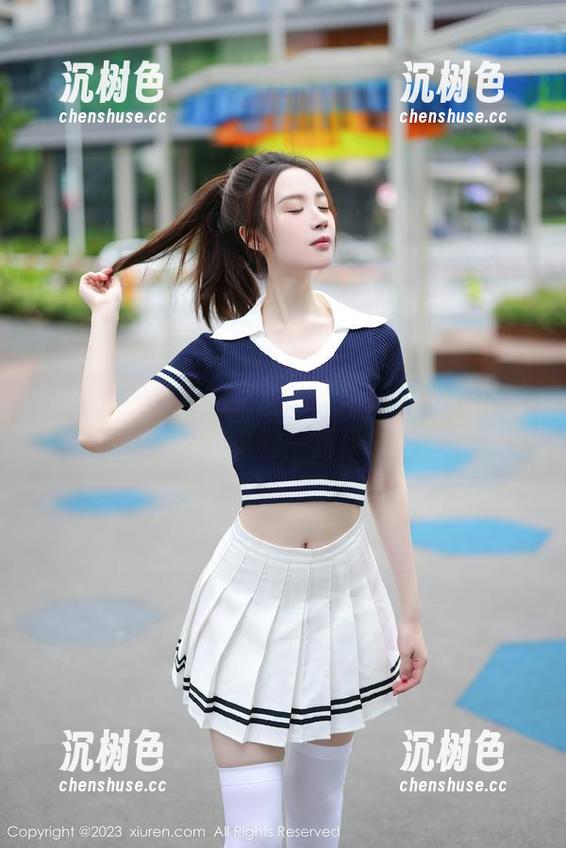 秀人网 - 可爱的空灵感，明日花桃桃精选图库里的一折风景