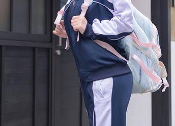 秀人网 - 网盘新宠—李可儿护士写真，点击下载前请准备好纸巾！