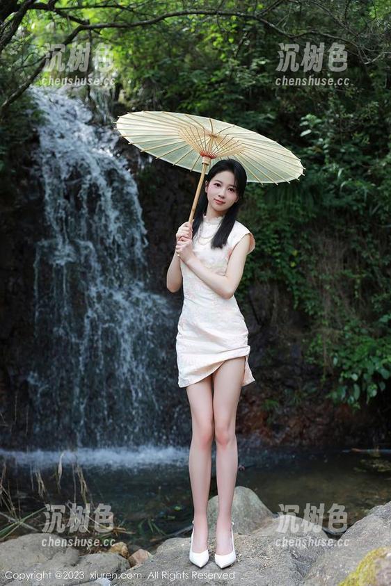 秀人网-白白Alina 秀人网 - 白白Alina的可爱图集:逃不掉的软萌气息,看了也得心软!