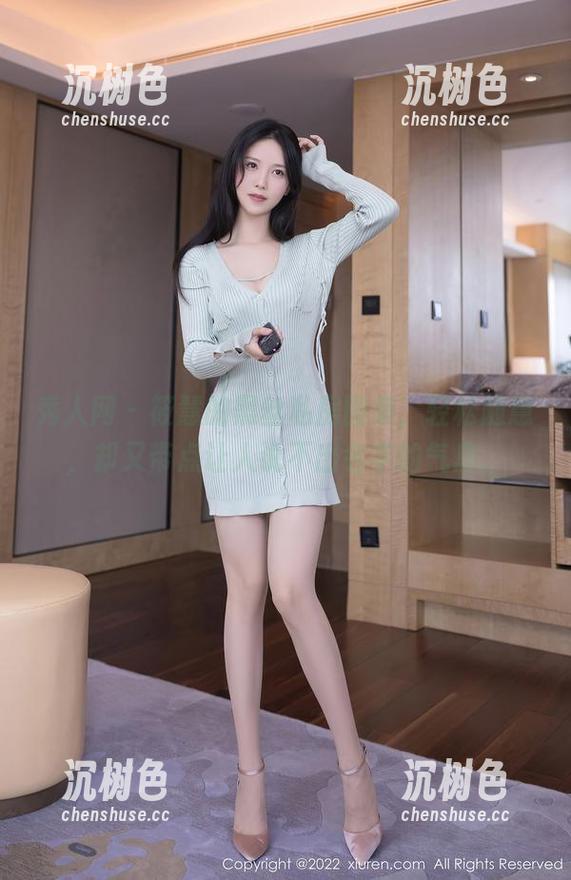秀人网-筱慧 秀人网 - 筱慧的黑丝私房图集,轻松随意,却又带点让人说不出名字的气息。