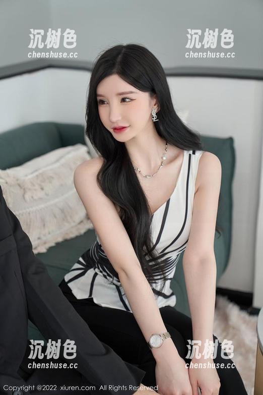 秀人网-芭比KIKI 秀人网 - 泳池特辑:芭比KIKI和她的照片,让夏天不要太美了