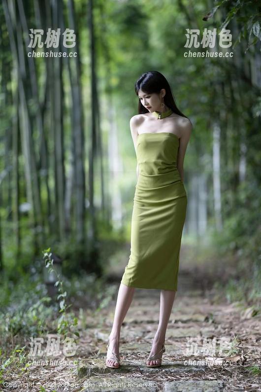 秀人网-言沫 秀人网 - 这回言沫为我们带来苗条仙女的美图,图包可是独家定制哦