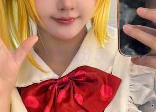 我口中的秋山AkI又来黑画了，这“mirror彩云”的原图必须分享，不然太对不起自己了！