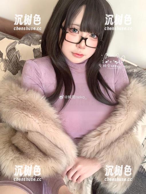 纯爱neko 免费的图册里,纯爱neko的画笔不温不火,却能让人哼出几首小曲子。