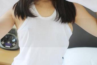 美媛馆 - 黑色合集，徐微微mia的壁纸美得像是一杯浓烈咖啡，提神又带点苦涩。