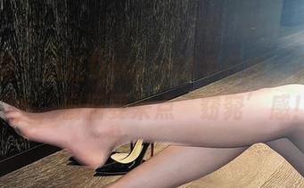 微密圈 - 脸红Dearie的牛仔裤，说好的淑女，偏偏要来点‘窈窕’感！
