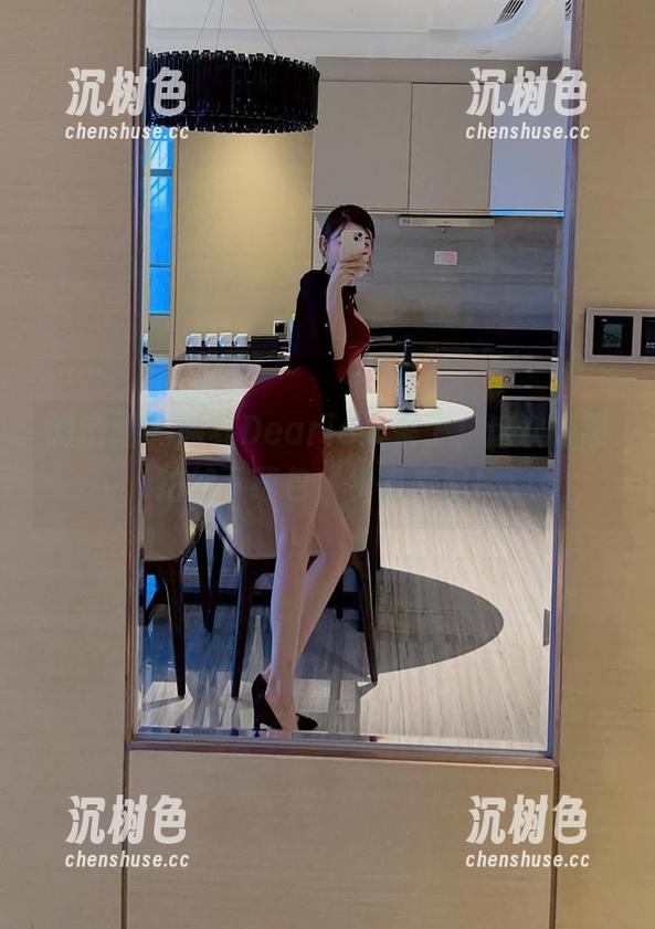 脸红Dearie 微密圈 - 脸红Dearie又来了,这次是怼拍加下载包,快点走起!