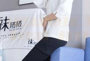 袜啵啵 - 小甜豆最新美图更新，黑丝体态优雅，脚尖微加固，居然如此抓人