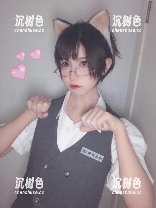 逐月Su 逐月Su剖析:只需要好奇心的免费吊带作品!