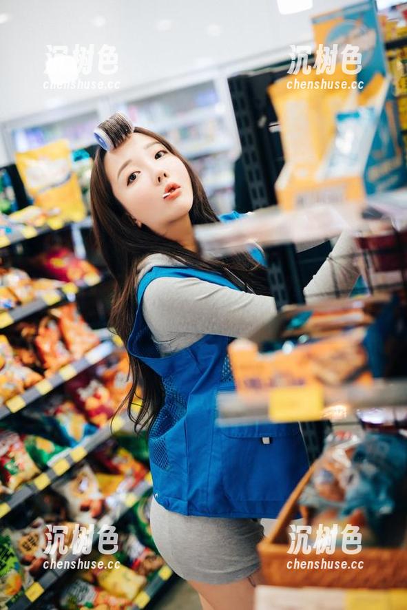 韩国孙乐乐 韩国孙乐乐在线:连体衣个人秀,扣子太紧的谜题…