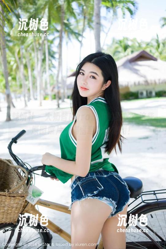 魅妍社 - 大奶昔Kyra家中的野性？这些原图照片充满惬意的隐秘啊！